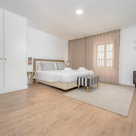 Studios Funchal * Φουνκάλ