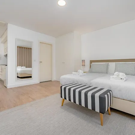 Studios Funchal * Φουνκάλ