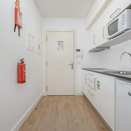 Studios Funchal * Φουνκάλ