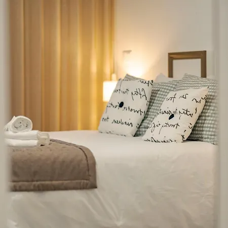 Studios Funchal Διαμέρισμα *